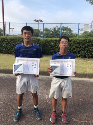 男子ダブルス優勝.jpg